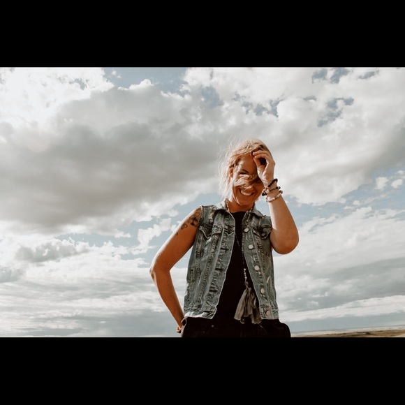 Meet your Posher, Lindsay - Picture 1 of 1